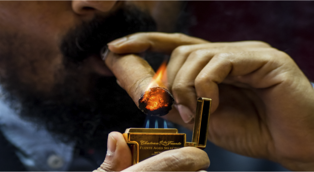 Picture of How to light a cigar